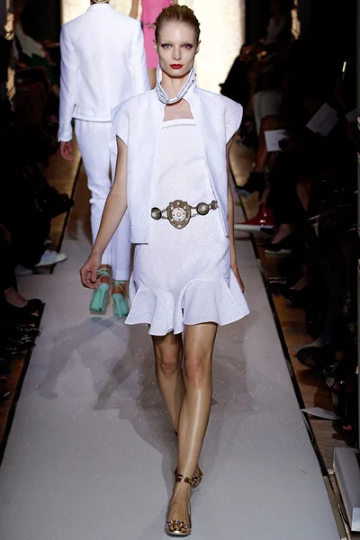 Look 25